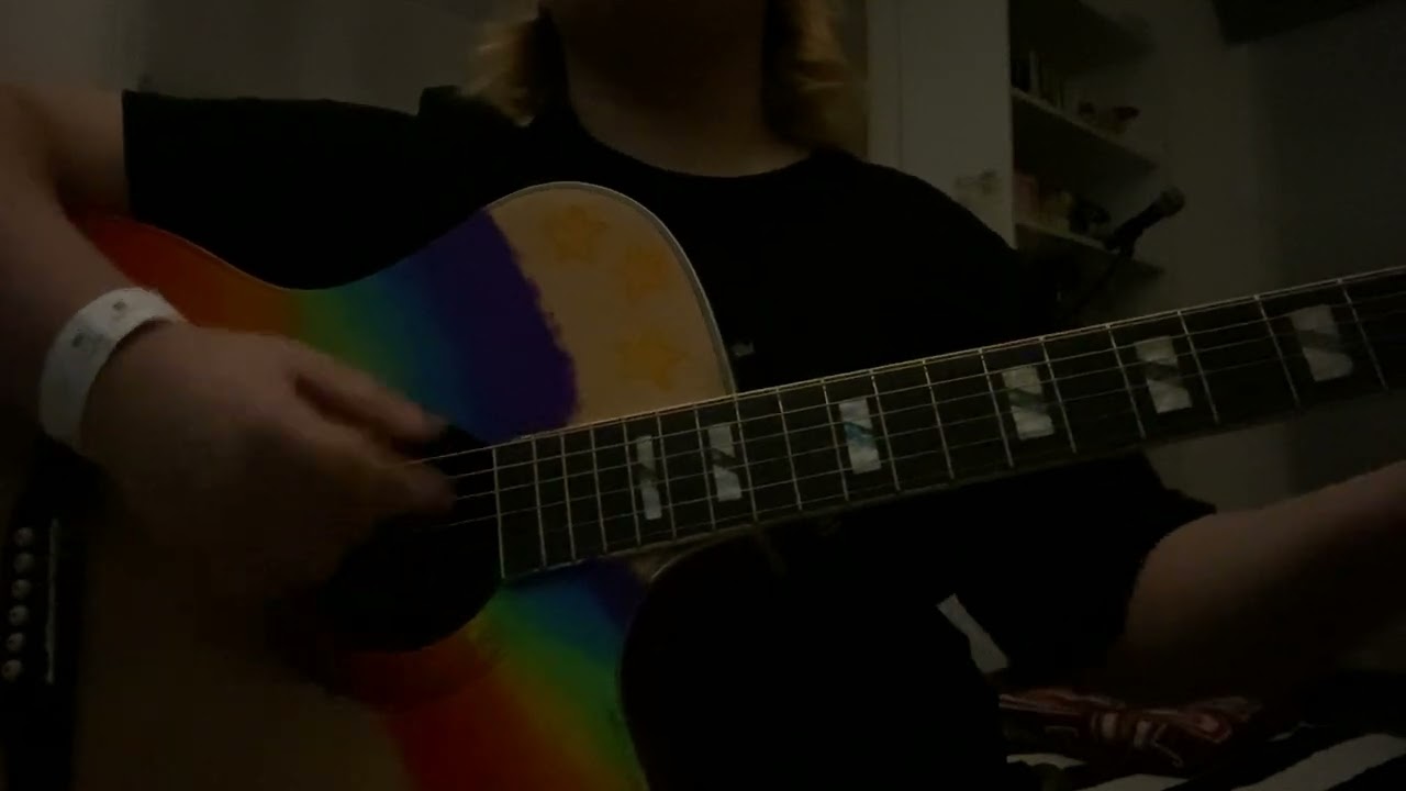 алена швец.-нелюбовь(cover by avaria)￼￼