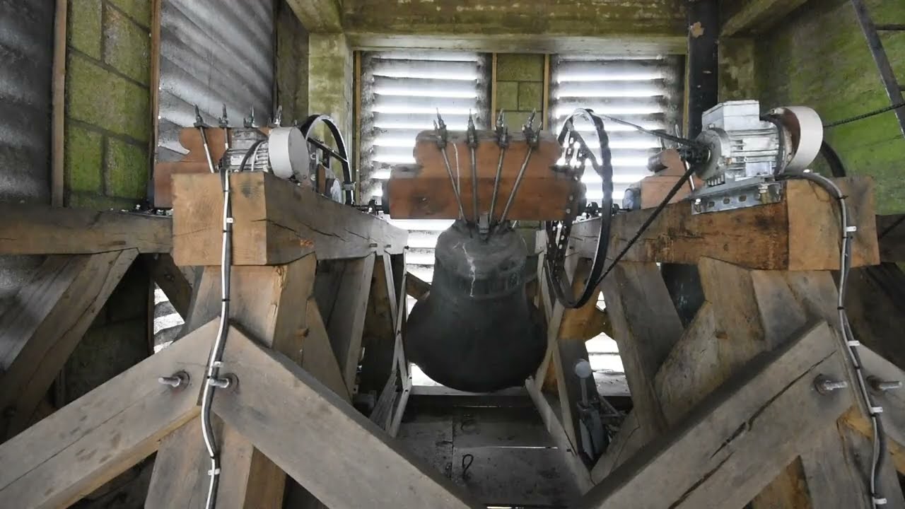 Bells of Brittany: Église St Georges et Ste Brigitte de Buléon