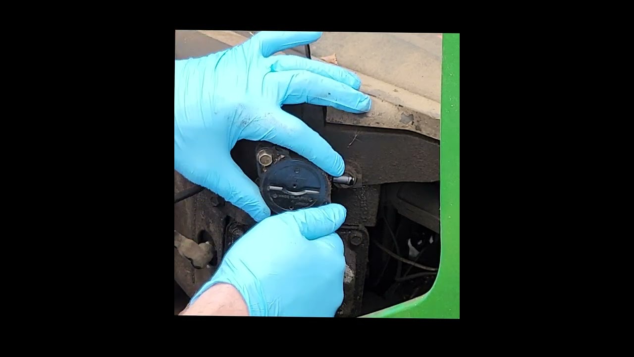 John Deere L120 Fuel in Oil Diagnosis and Repair