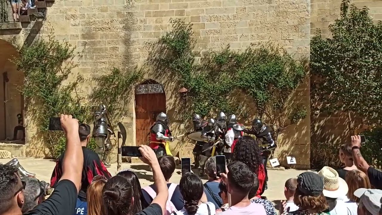 Batalla medieval ⚔️ Castillo de Almodóvar del Río (Córdoba) ⚔️ Jornadas de Recreación Medieval 2023