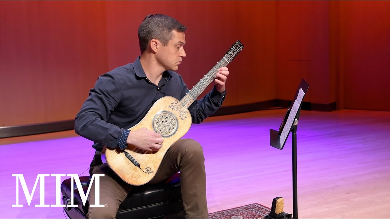 425-year-old guitar by Belchior Dias | Stradivarius and the Golden Age of Violins and Guitars