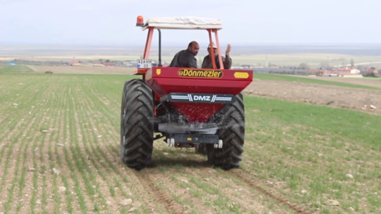 GÜBRE SERPME DE DÖNMEZLER TARIM FARKI İLE İLETİŞİM 0 332 251 66 32