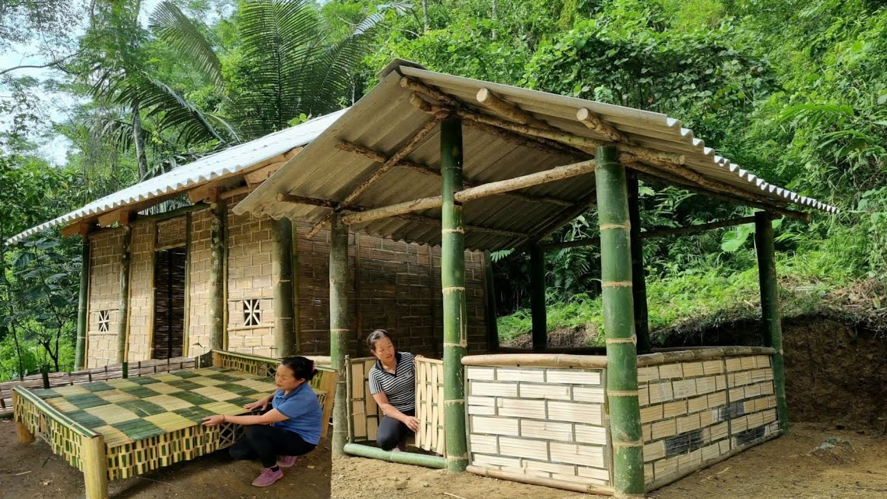 1 year living alone in the forest, building a complete bamboo house, separate from the power grid