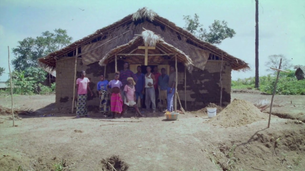 Sierra Leone in 2003 - Episode 2/5 - Gondama Refugee Camp (FR st EN)