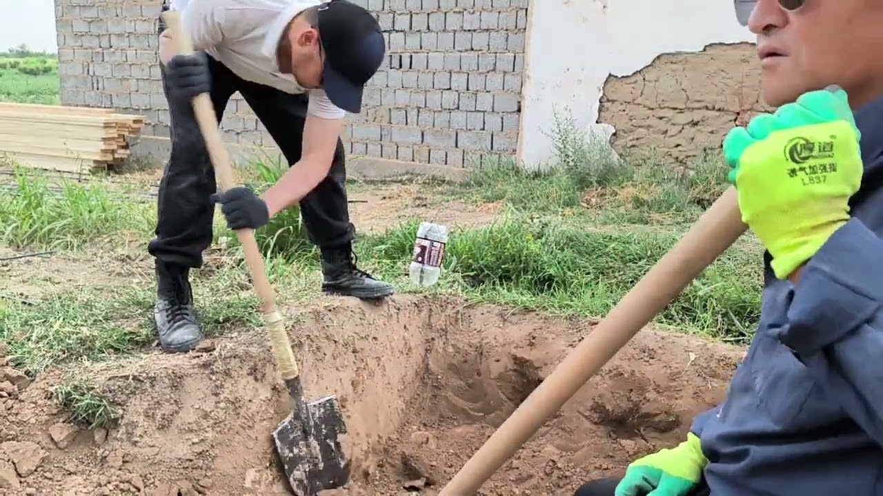 Excavation for a reinforced concrete column