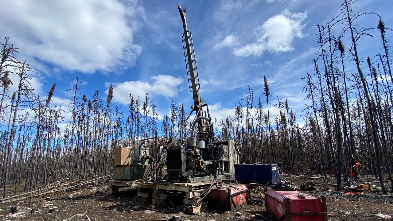 Drill move (AS350 B3) Northern Canada External Load Helicopter Operations