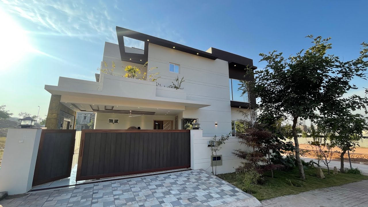 13 Marla Corner Luxury House For Sale in Bahria Enclave Islamabad