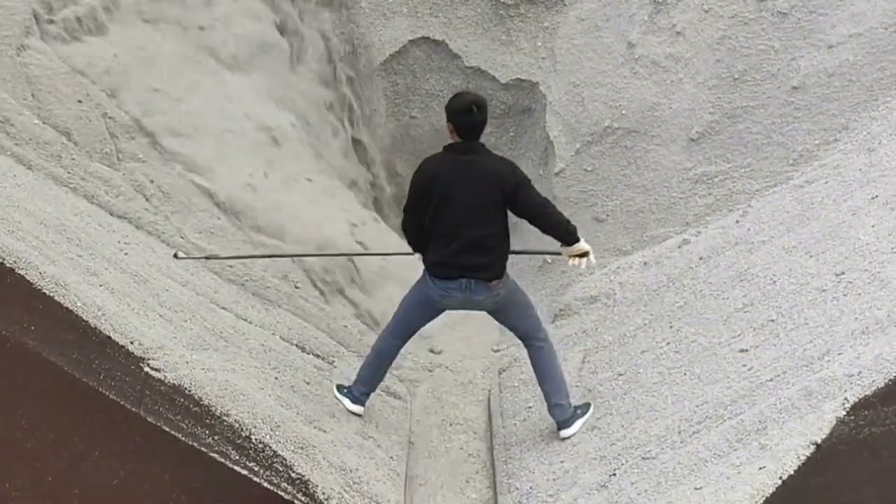Barge unloading 2600 tons of white sand - relaxing video