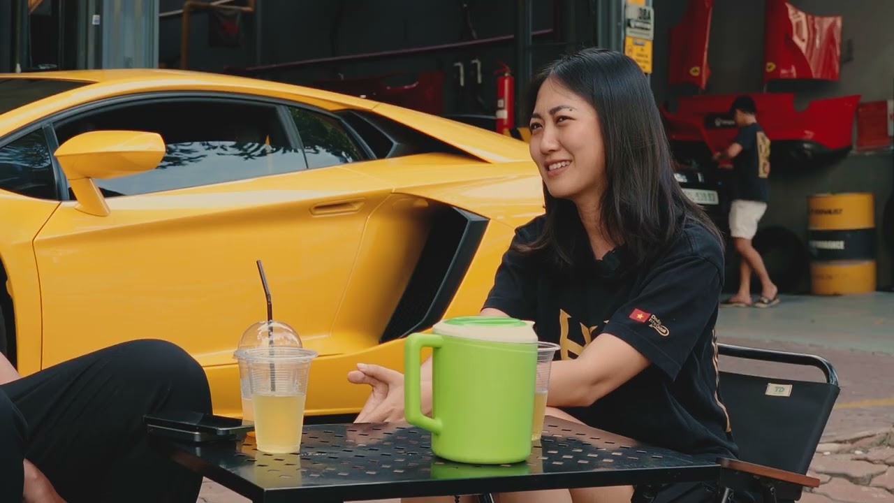 Trà đá tám siêu xe: LAMBORGHINI AVENTADOR