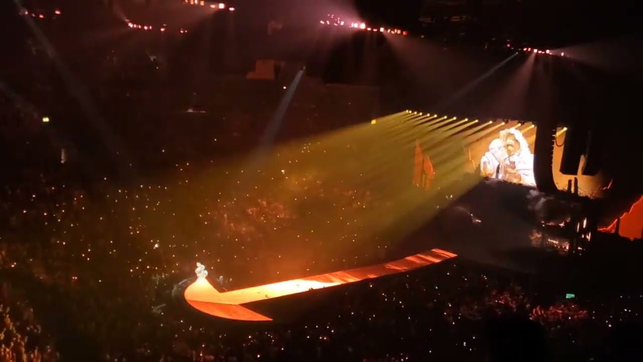 Lady Gaga - LoveDrug (Clip)/Applause/Just Dance/Wake Her Up! Interlude [MAYHEM BALL TORONTO N2]