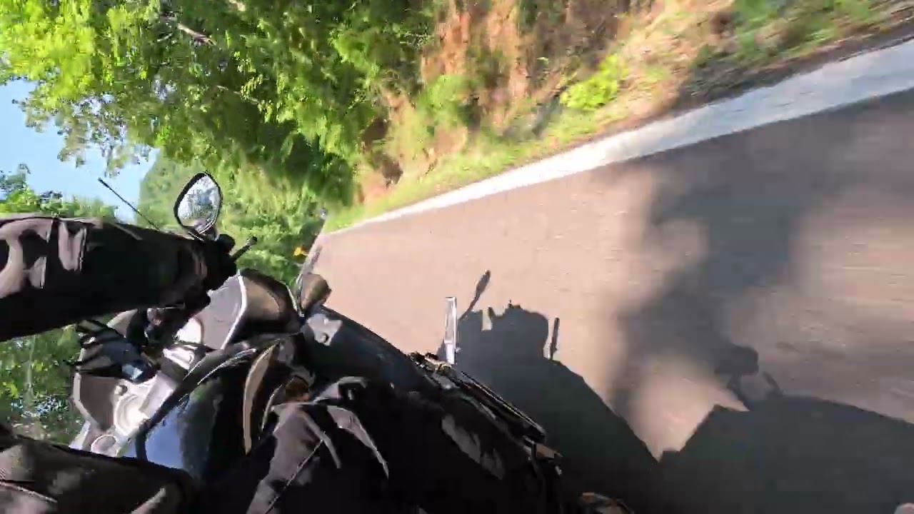 BMW k1600gt cola del  dragon 06-25