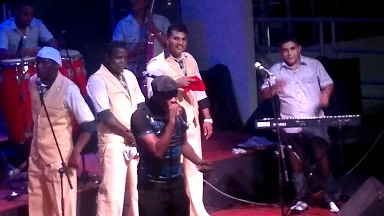 animador estrella en la discoteca Karamba.