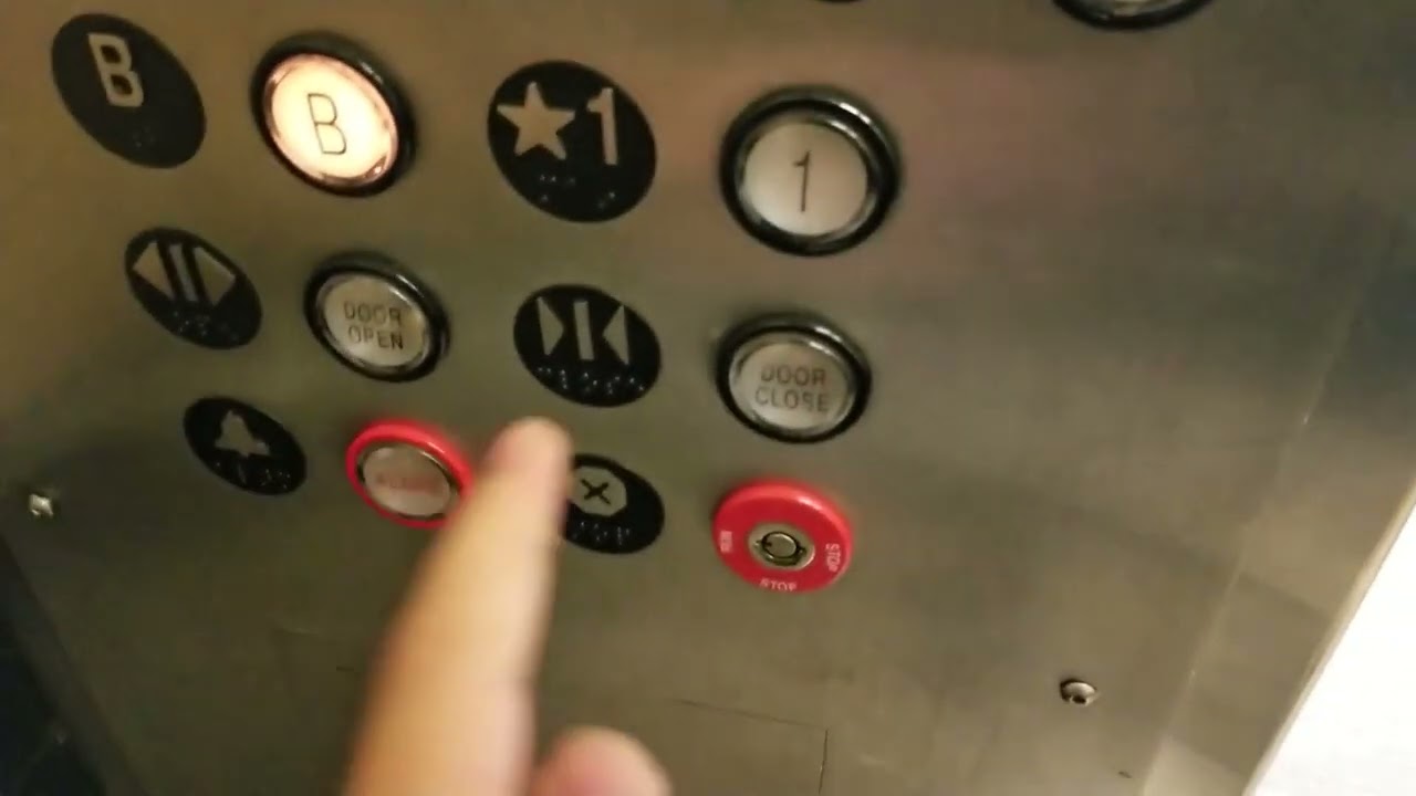 1968 FujiHouse Traction East Elevators @ Swedish MC First Hill Heath Building, Seattle WA