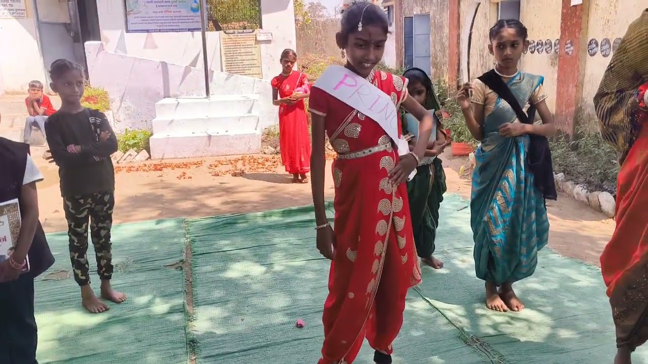 जागतिक महिला दिन निमित्य विध्यार्थिनींनी सादर केलेला dance 