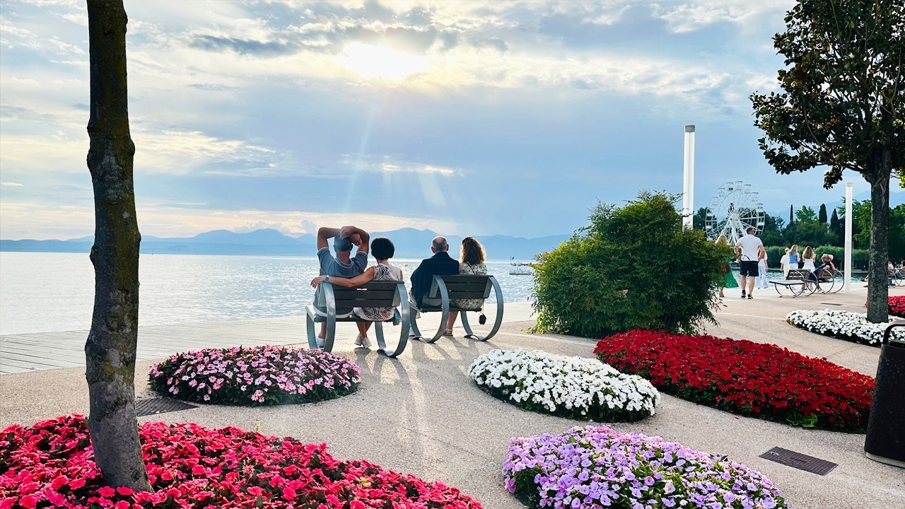 Bardolino Lake Garda, Italy, Sunset Realaxing Walking Tour in 4K