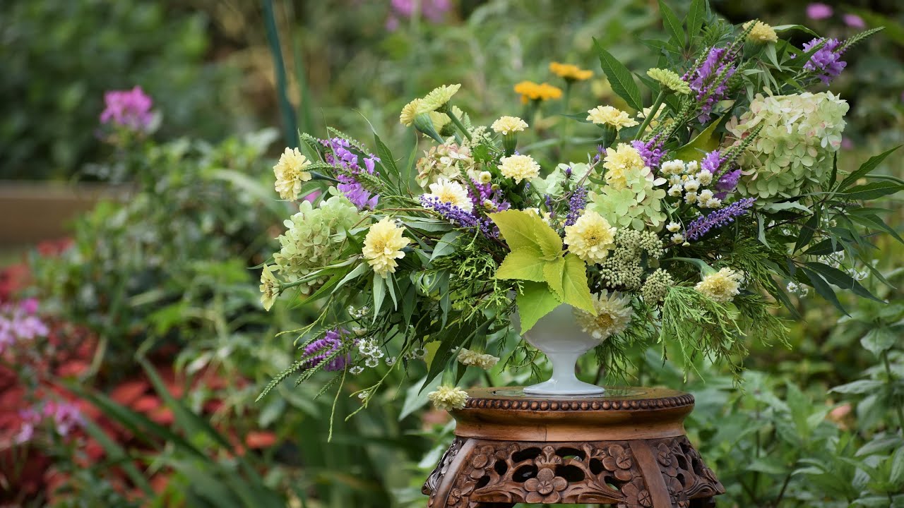 Flower Arrangement from the Garden // Northlawn Flower Farm