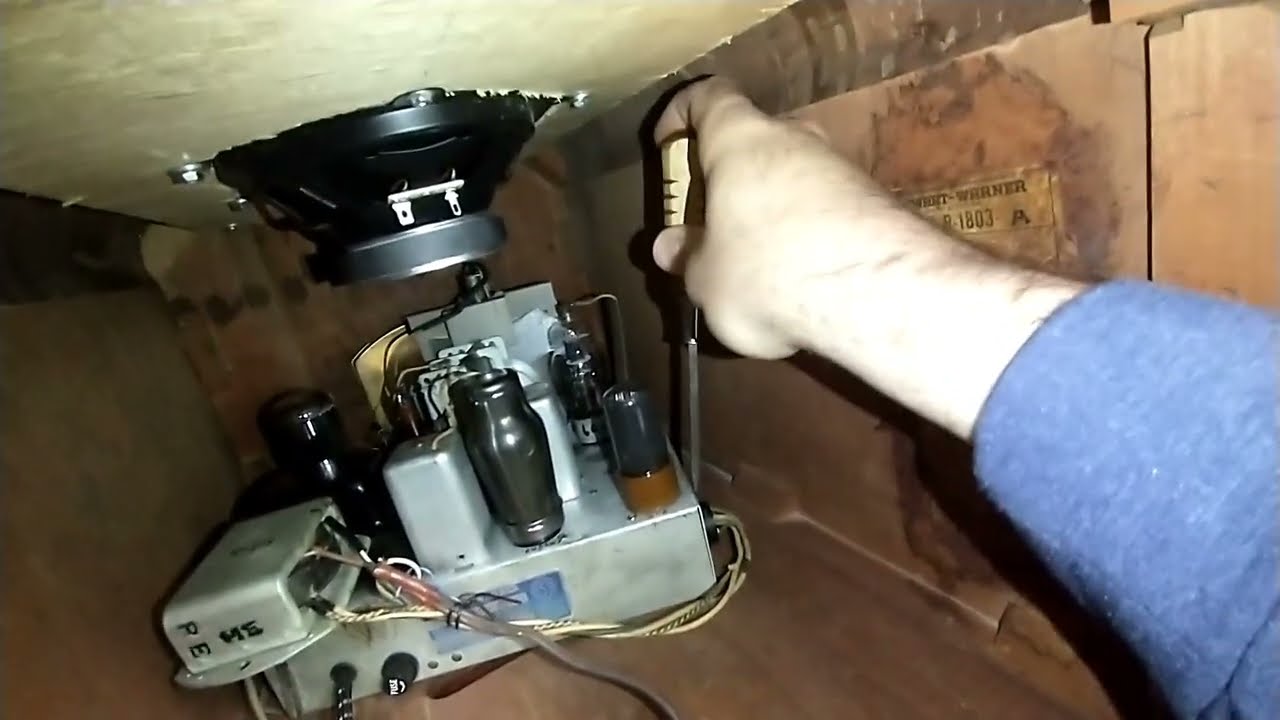 Servicing a 1940s Stewart-Warner R-180a chair side radio. part 1/? - assessment