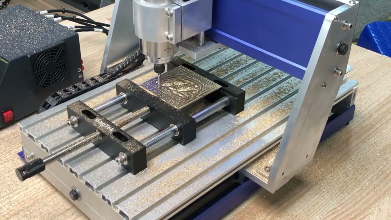 Machine CNC  de gravure sur métal | Belsignalisation