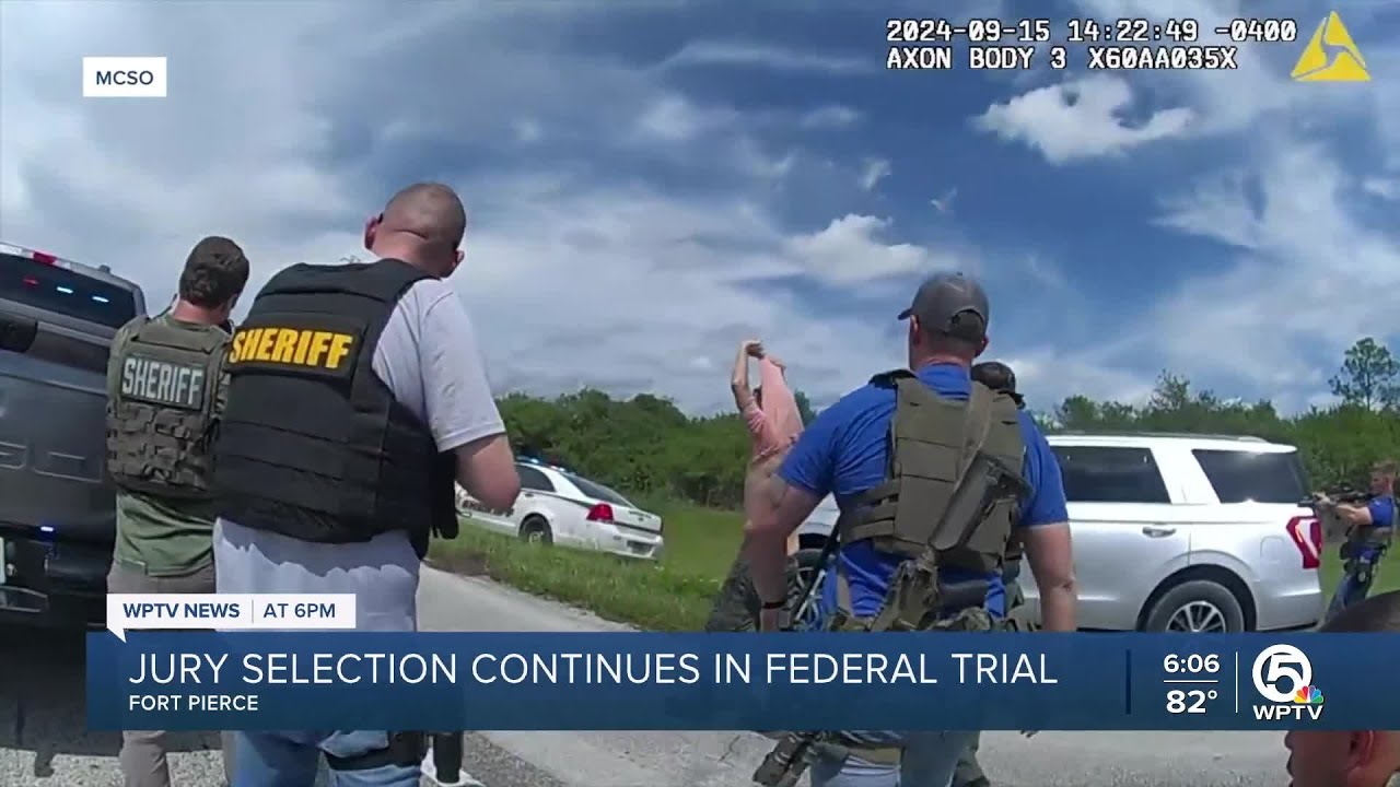 Prospective juror takes photo of Ryan Routh