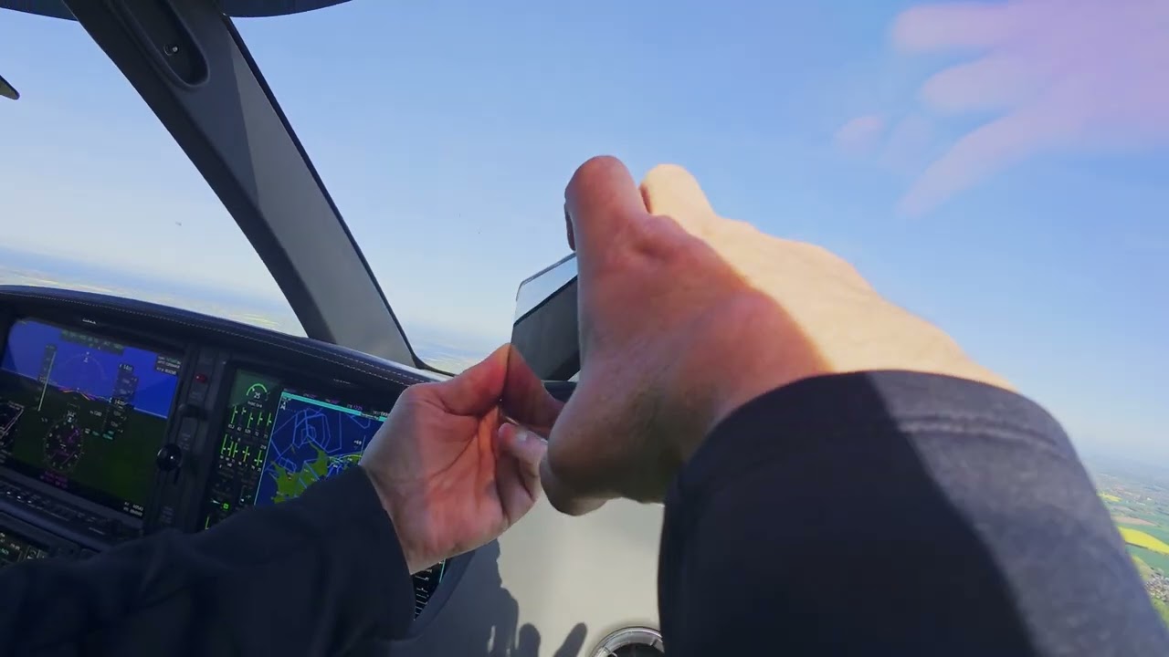 Sightseeing flight in Cirrus VisionJet G2
