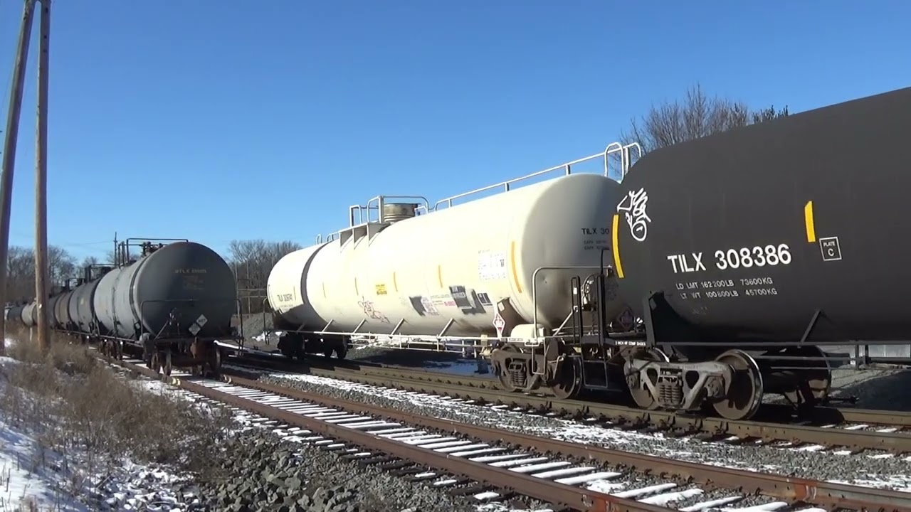 PA-10 & CA-11 on 1/20/26 - NS 3026 & NS 3044 lead with Cab Mounted RS3Ls