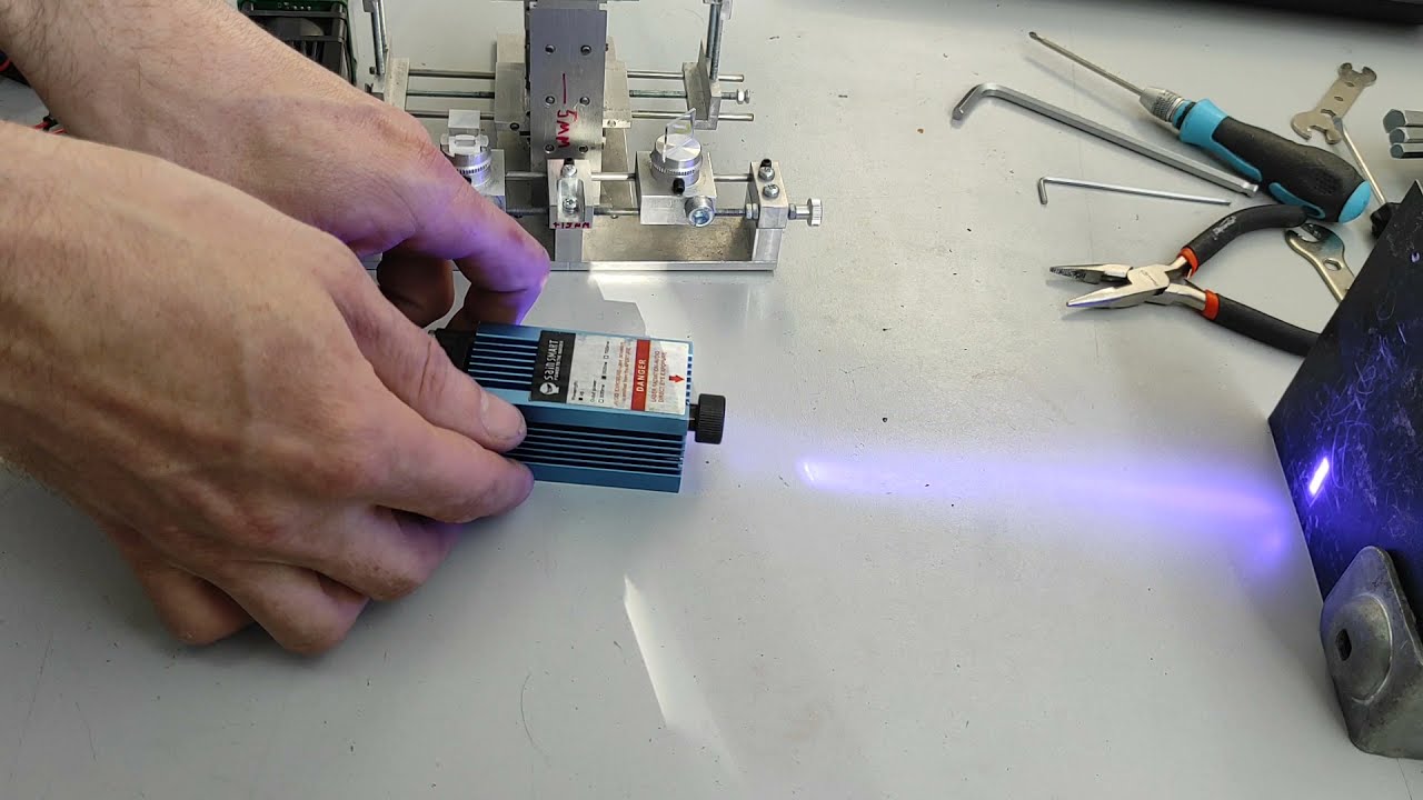 Combining 2 laser beam together with 