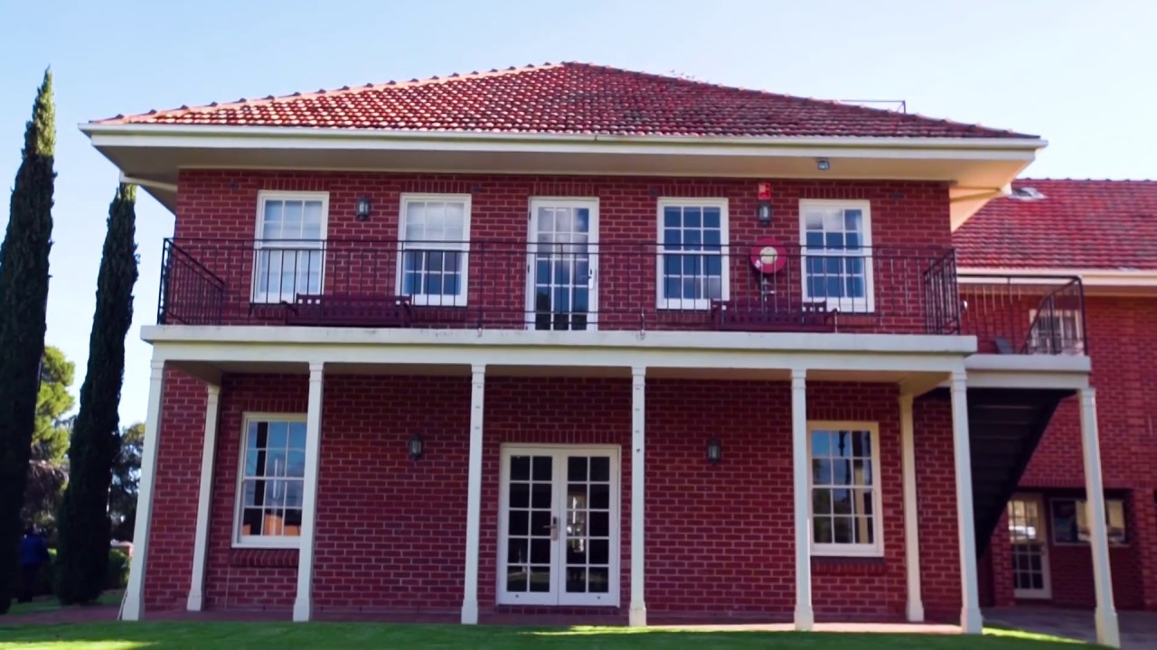 Aquinas College