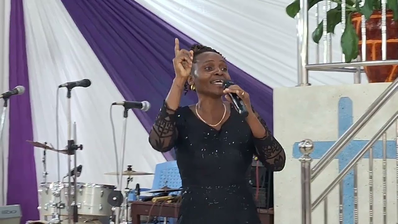 IBADA MAALUM YA KUMSHUKURU MUNGU BY MRS MWASAKA MORAVIAN IRINGA 
