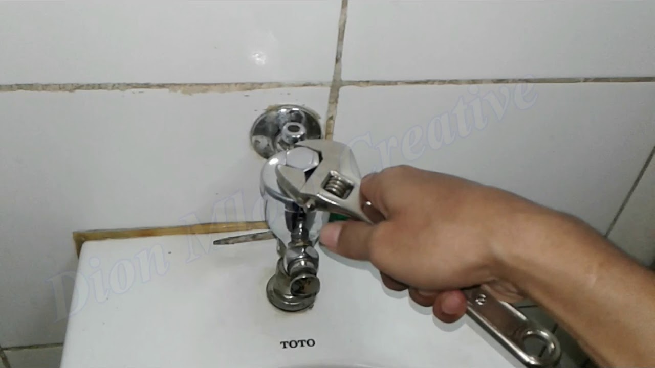 Memperbaiki Urinal Manual Toto T60P Yang Mengalir Terus | Dion Mloto Creative eps. 65