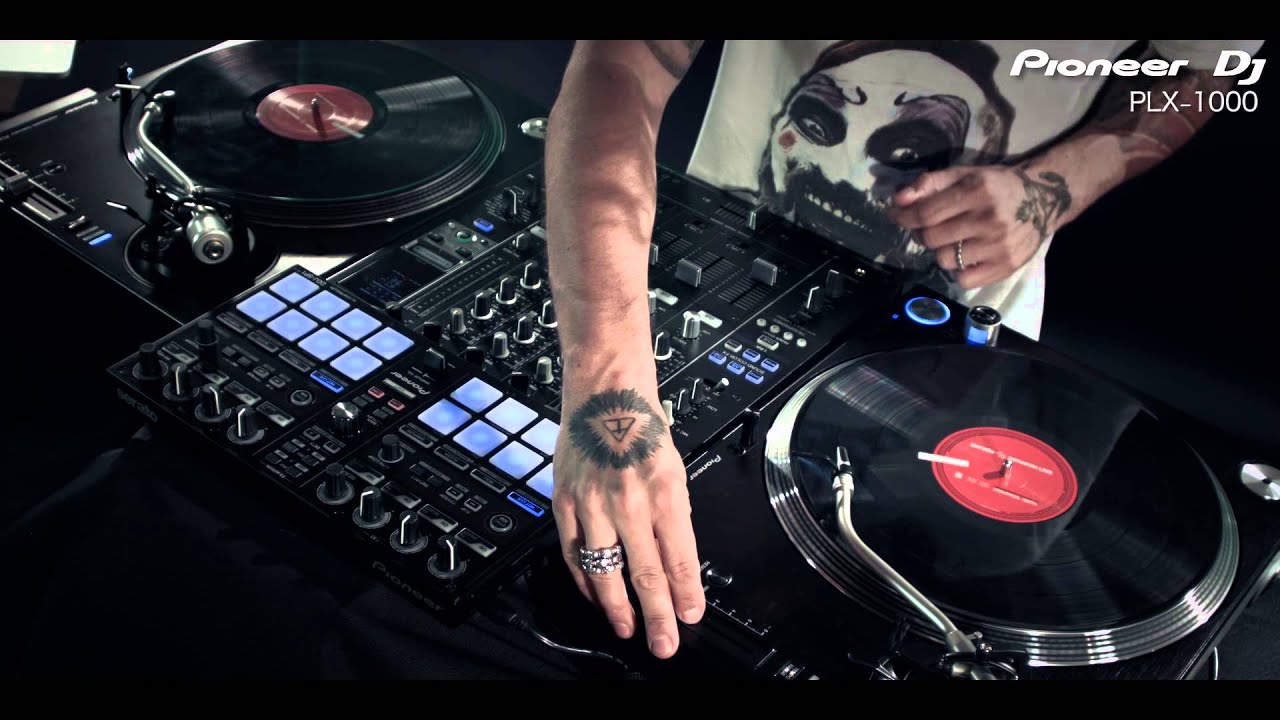 Video Performance di DJ Aladyn con il nuovo PLX-1000 giradischi professionale Pioneer