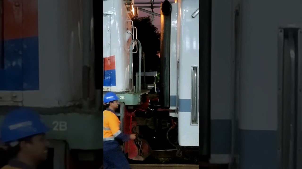 Video Proses Penyambungan Lokomotif #KAI #stasiunkertosono #kadhoho