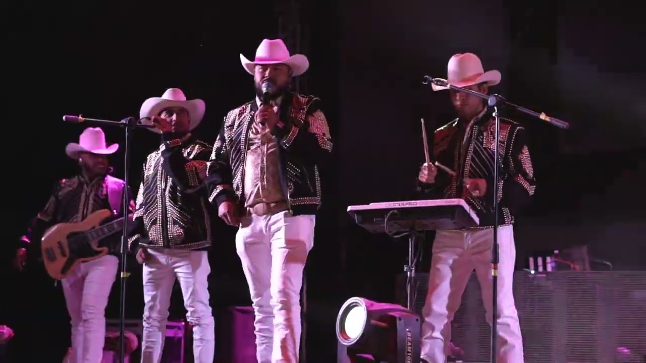 Mr.SaxoBeat🎷🎷🔥🔥Escuadra Nueve en vivo (Tribal) y los periquitos🦜