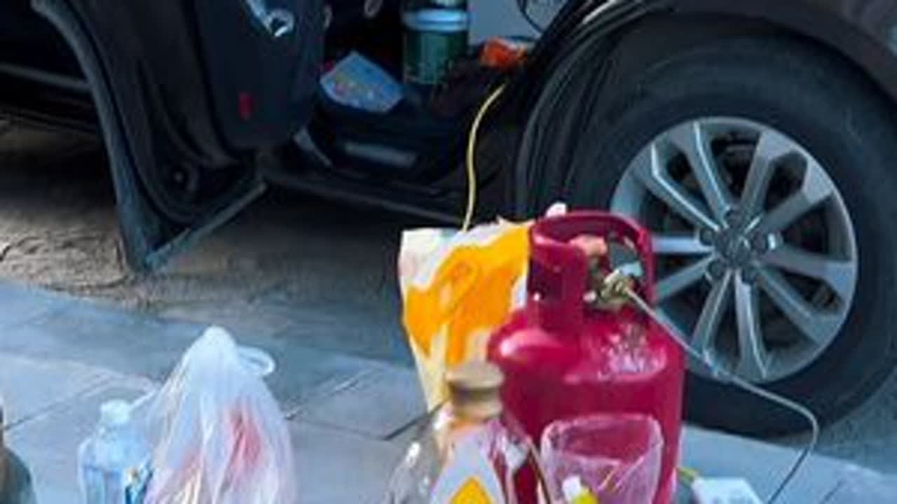 乌东偶遇床车自驾，带着高压锅、液化气、电饭锅，住在森林中 中国乡村1号公路上有很多的驿站，乌东苗寨这一个相对完善很多，有上下水，卫生间淋浴房，感谢“饭饭_”小伙伴的招待，感受不一样的旅行方式。#...