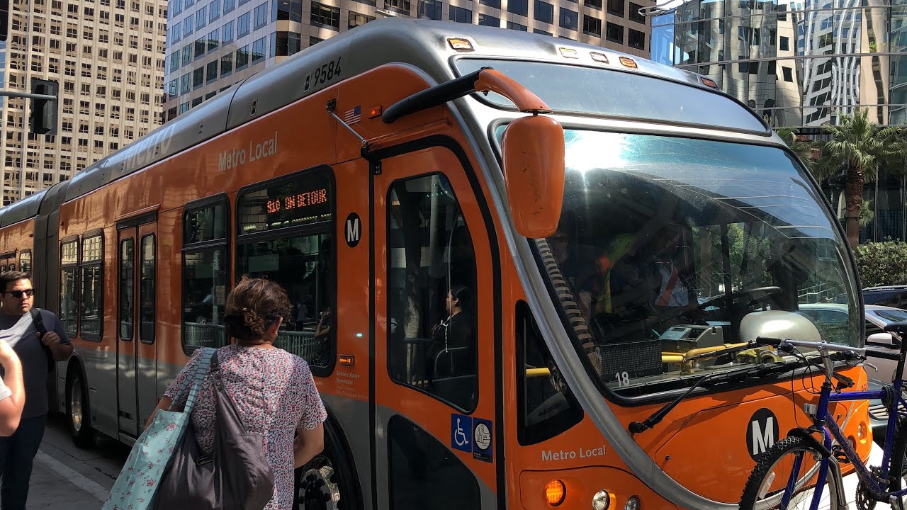 RARE: LACMTA 2007 NABI 60-BRT CNG 