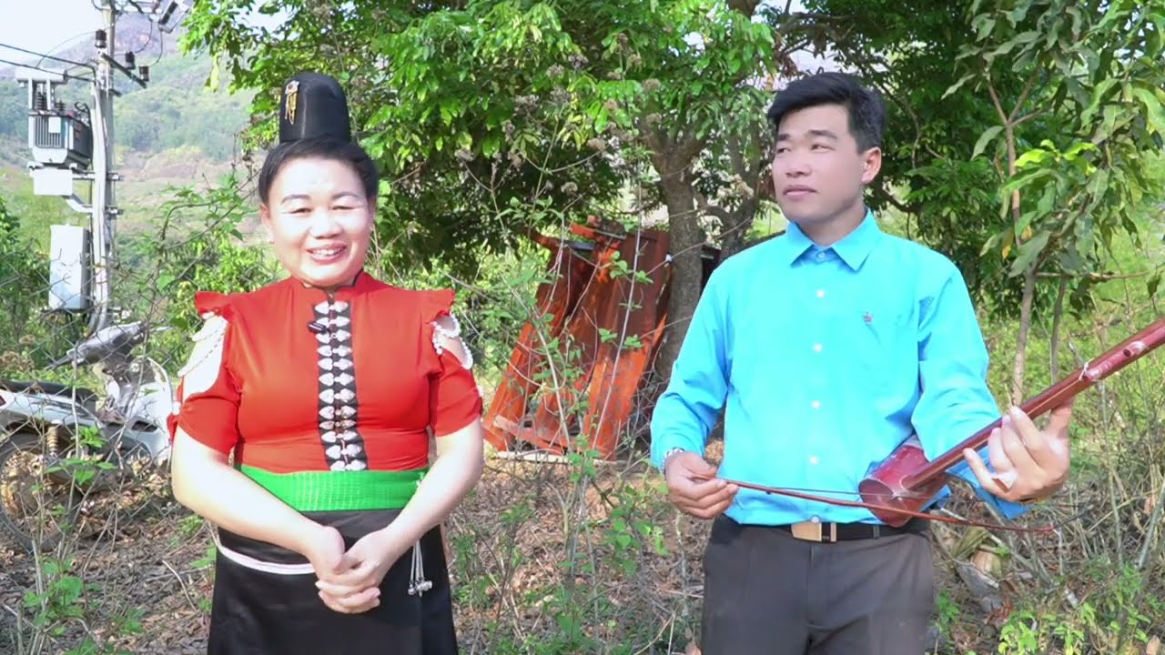 Bà Bua Sông Mã Lần Đầu Tiên Hát Với Đàn Nhị Lèo Doan mọi người cùng nghe và ủng hộ kênh với nhé 