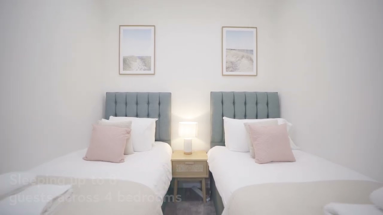 Coastal Townhouse | Host & Stay