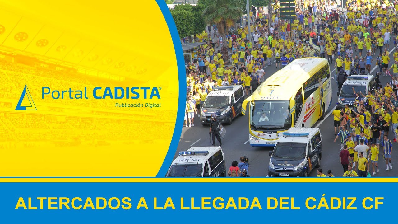 Altercados en el recibimiento de la afición cadista al autobús del Cádiz CF