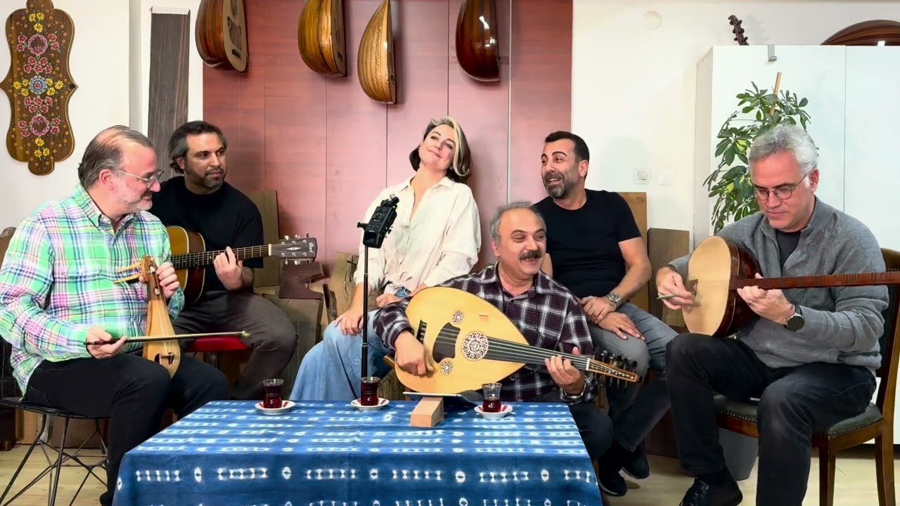 Dilek T&uuml;rkan Ft. Emre Karayel & İsmail Hakkı Fencioğlu - Evreşe Yolları