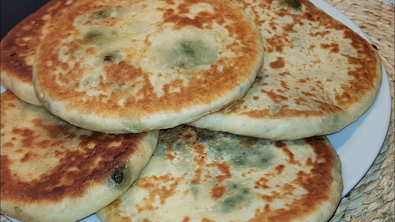 فطائر السبانخ المعسله بعجينة قطنية وطرية وبدون فرن بالمقلاة