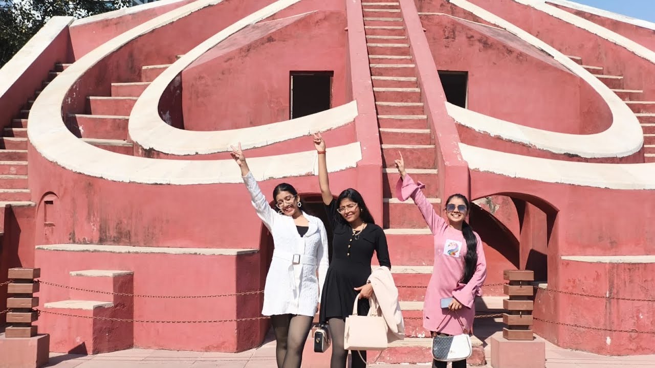 Ham teeno gye Cine tree cafe and Jantar Mantar #Delhighumo🫠🤟📍