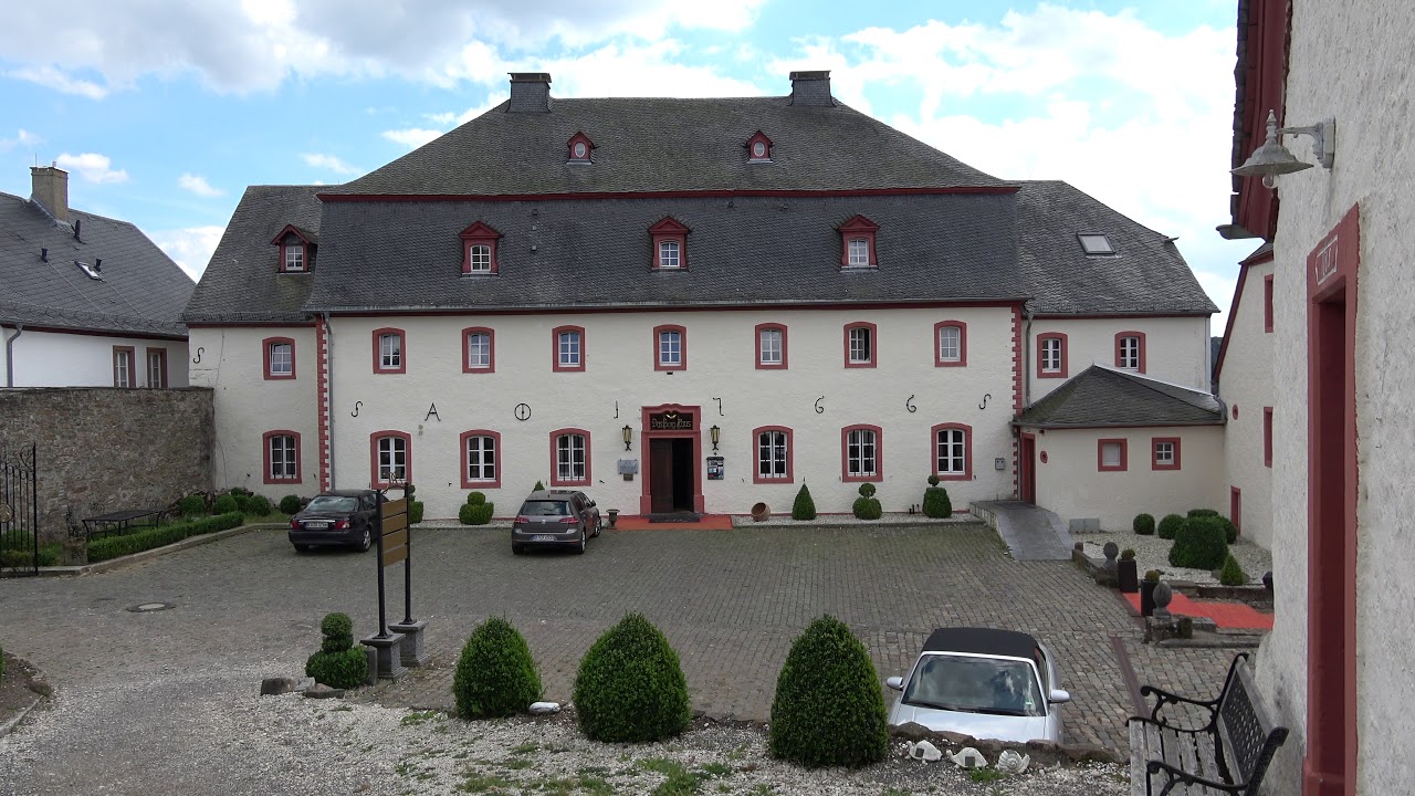 Kronenburg gelegen in het westen van Duitsland aan de Kyll.