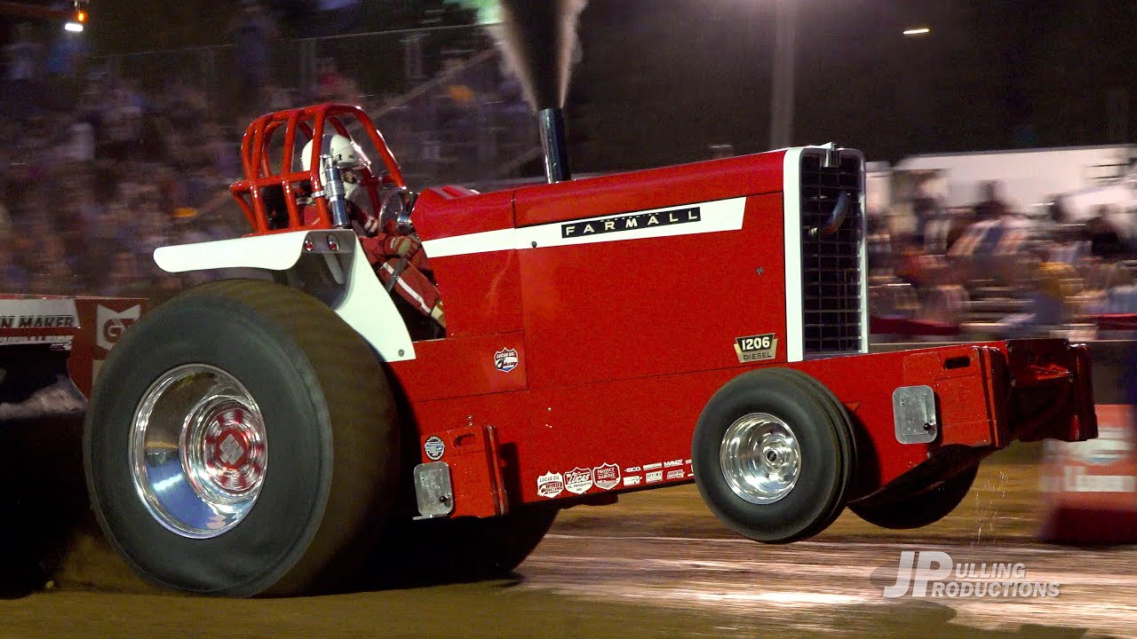 Tractor Pulling 2022: Super Farm Tractors pulling in Knoxville, TN on Friday night.