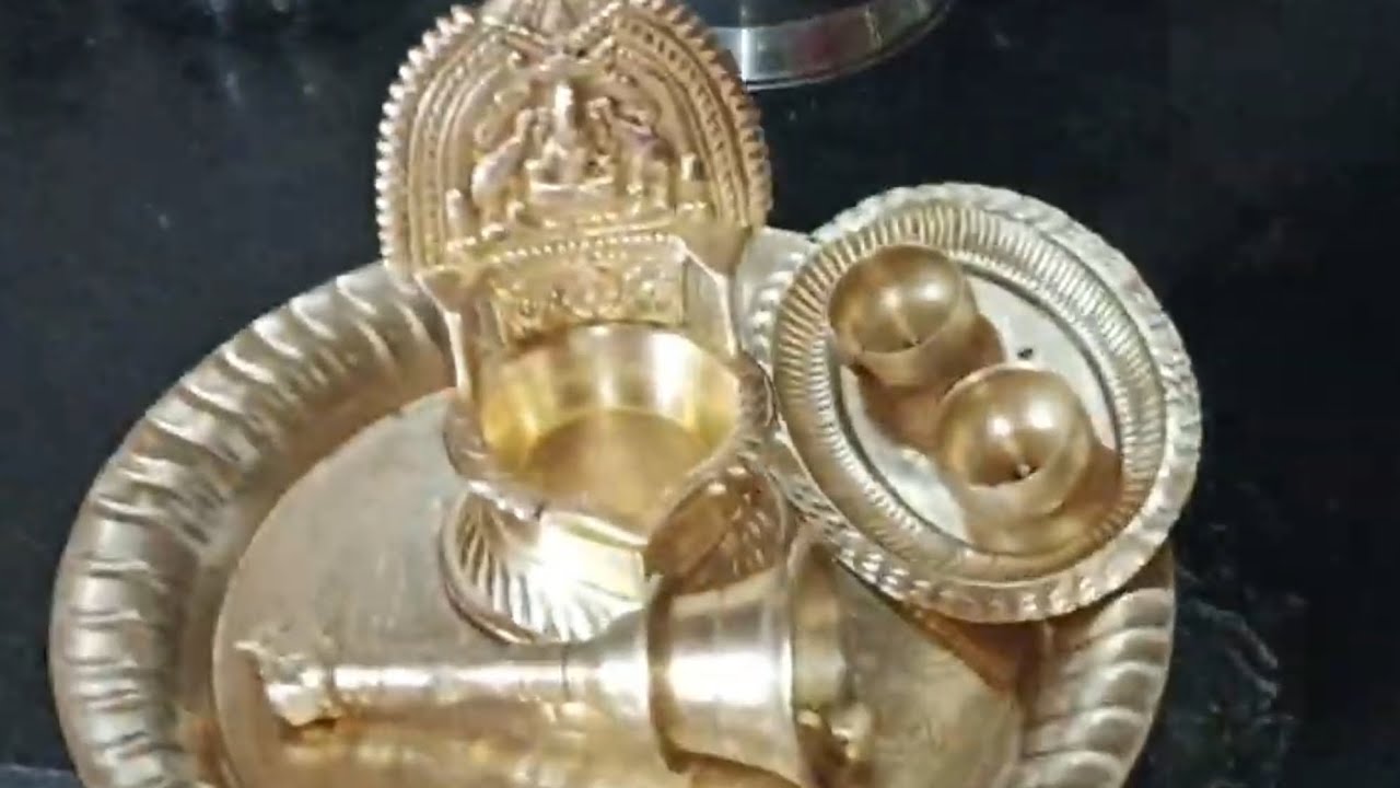 இரண்டே பொருள் போதும்! Easy Pooja vessels cleaning tips /@Kalavathi Tips Channel