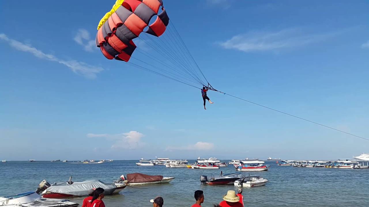 Parasailing Pantai Tanjung Benoa Bali