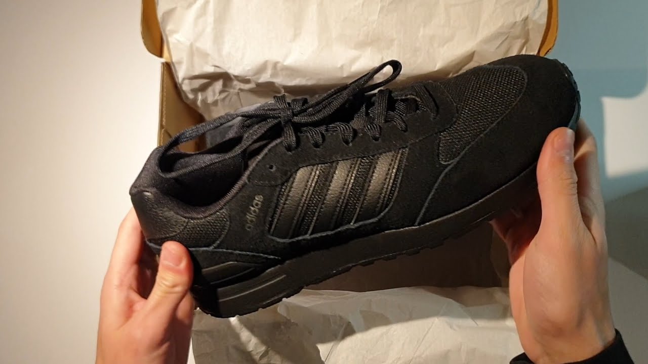 Adidas Run 80s shoe unboxing and short but detailed review.