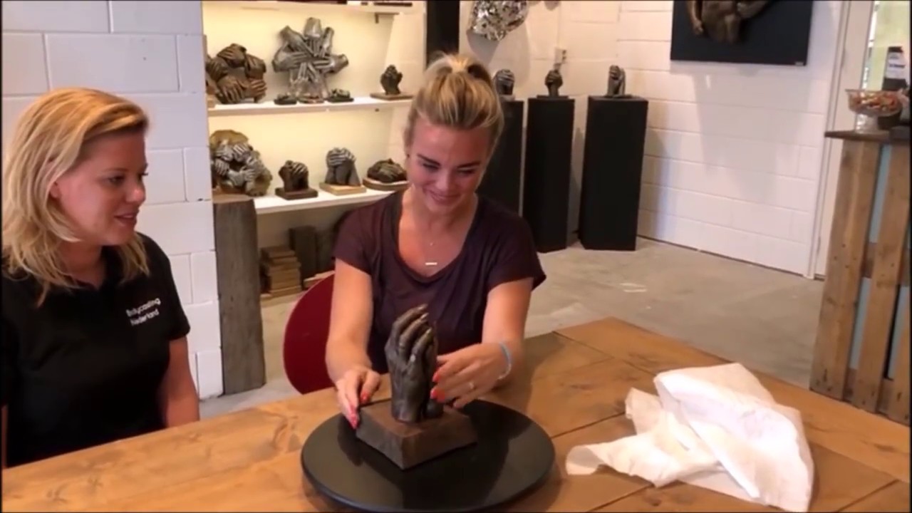 Petra Flach cast Monique Westenberg en Dunya, haar geliefde hond.