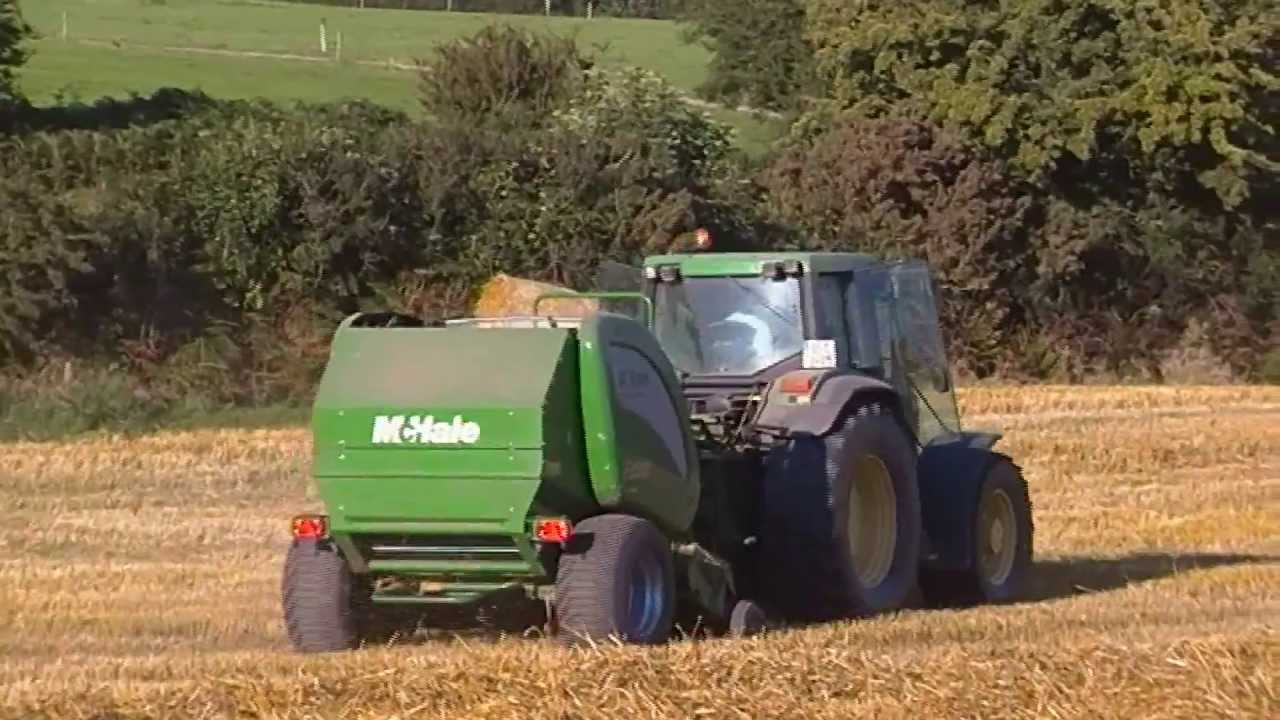 John Deere's 6920 & 6910 Baling Straw 2013 Co.Cork