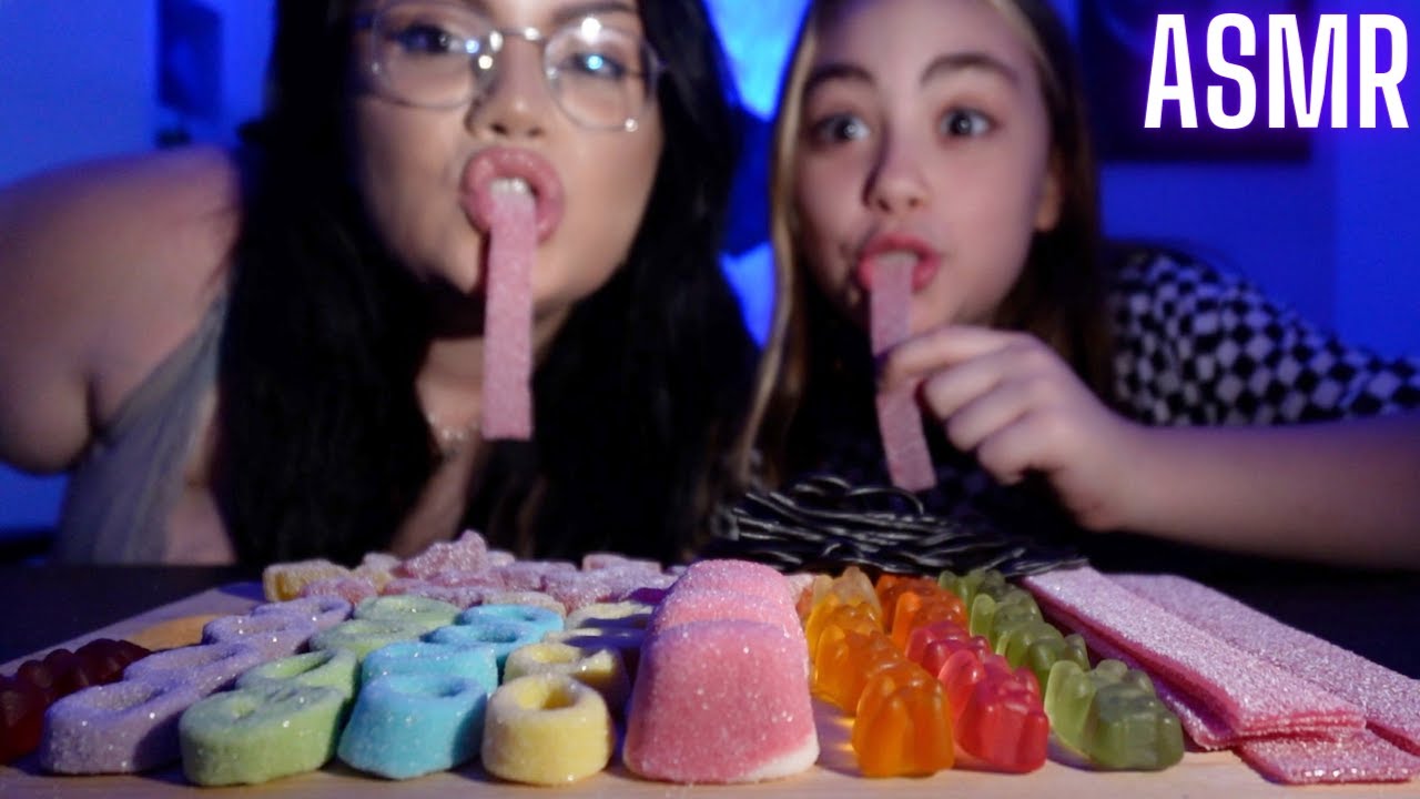 ASSAGGIAMO CARAMELLE IN ASMR *mamma e figlia* / chiara paradisi