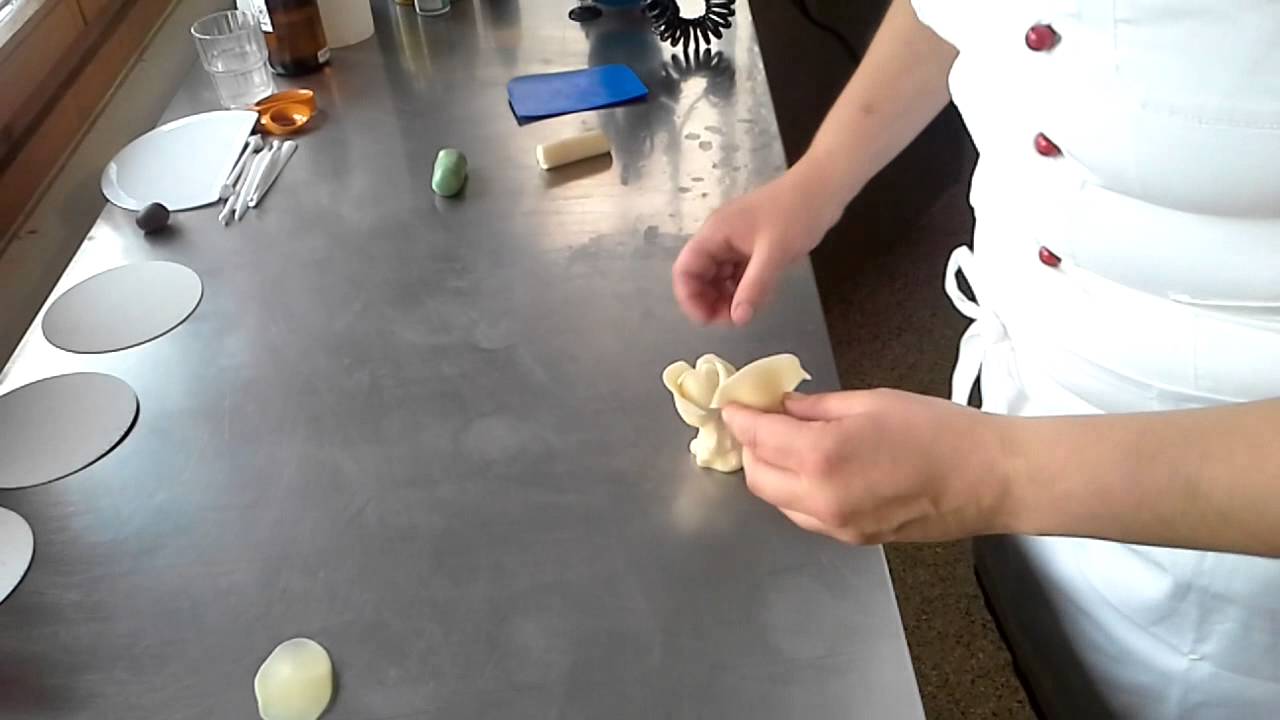 Mitterer Konditorei | Marzipanfigur 