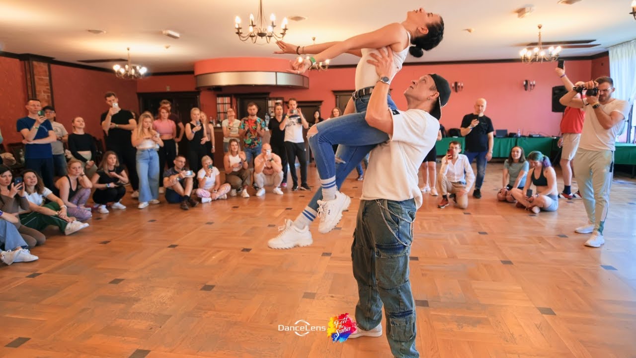 Kornel & Catharine - Por Que Te Niegas - Feel the Fun
